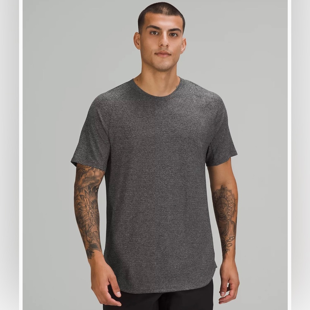 Lululemon Men’s Drysense Short Sleeve Shirt Size L NWT